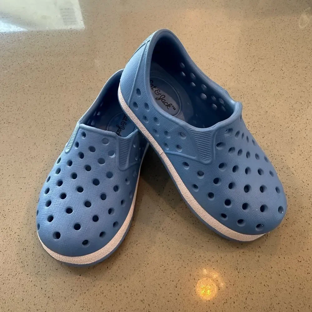 Cat & Jack Toddler Jese Slip on Close Toe Perforated Water Shoes Blue Size 5